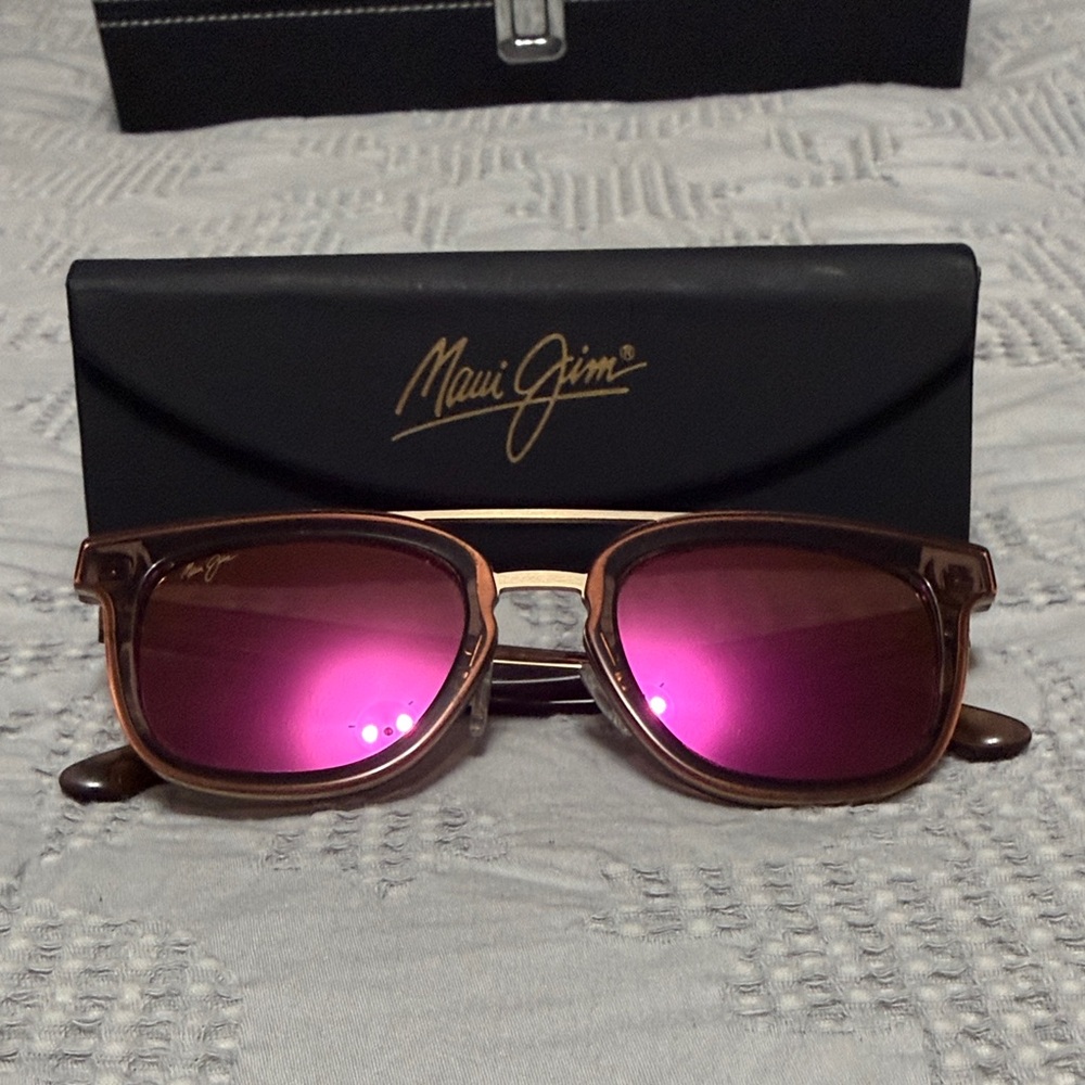 Maui Jim Relaxation Mode Sunglasses EXCELLENT.